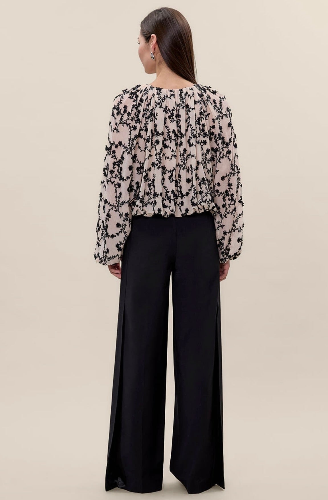 Black Low-Rise Wool Blend Pleated Trousers