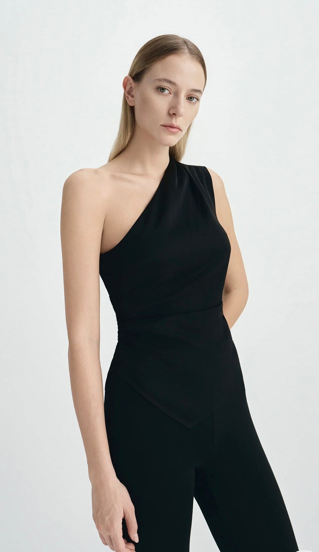 One-Shoulder Side Shirring Black Tank