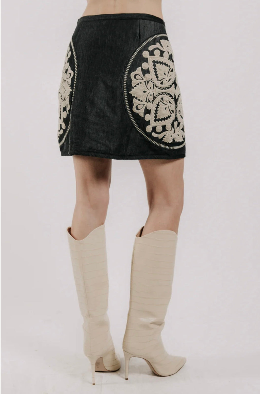 Day-to-Night Seamless Elegance Skirt