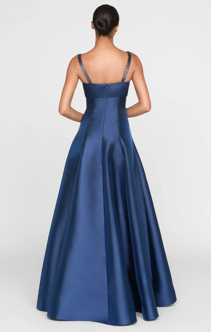 Sleeveless Sweetheart Neckline Floor-Length Gown