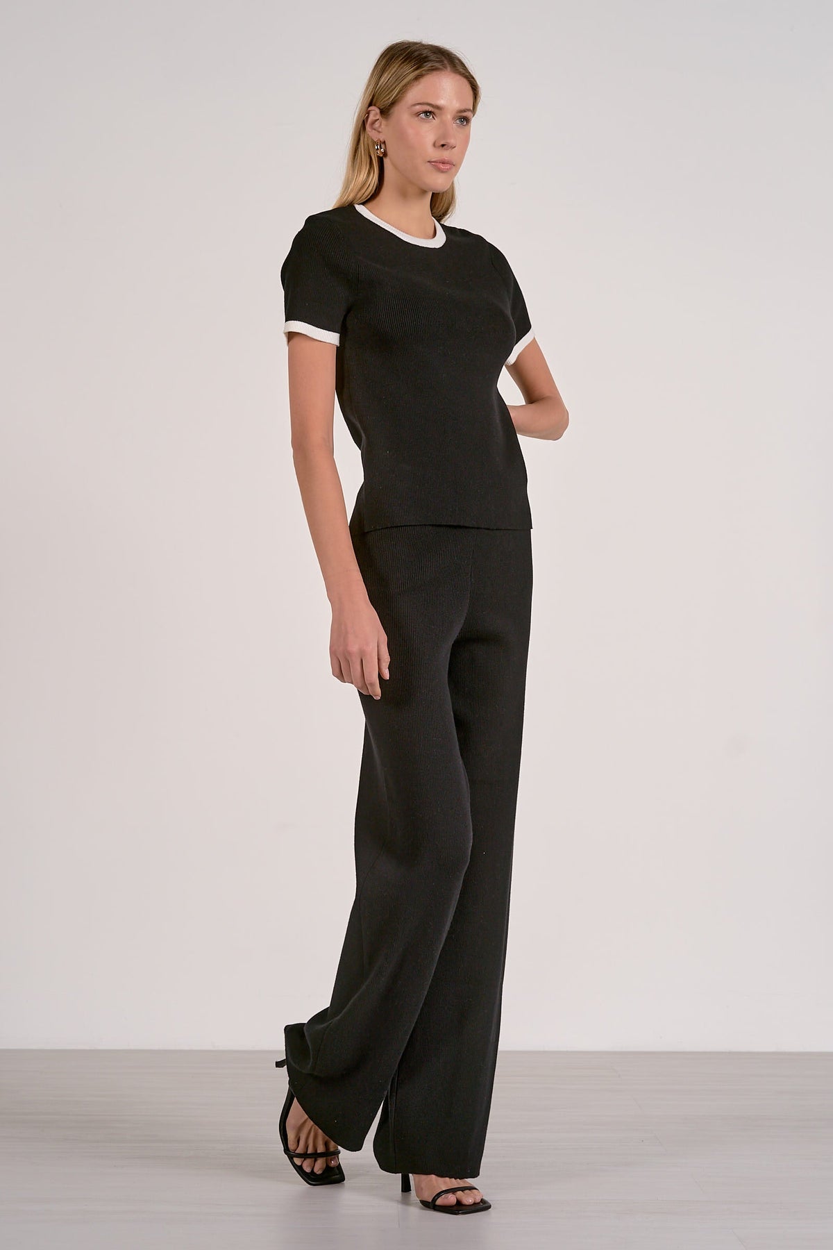 ‌Black White Contrast Trim Top