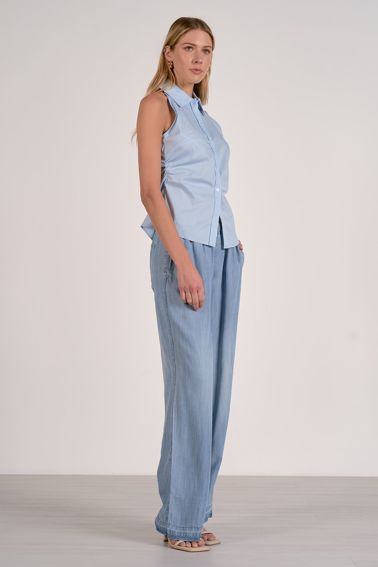 Structured-Collar Office-to-Weekend Tank