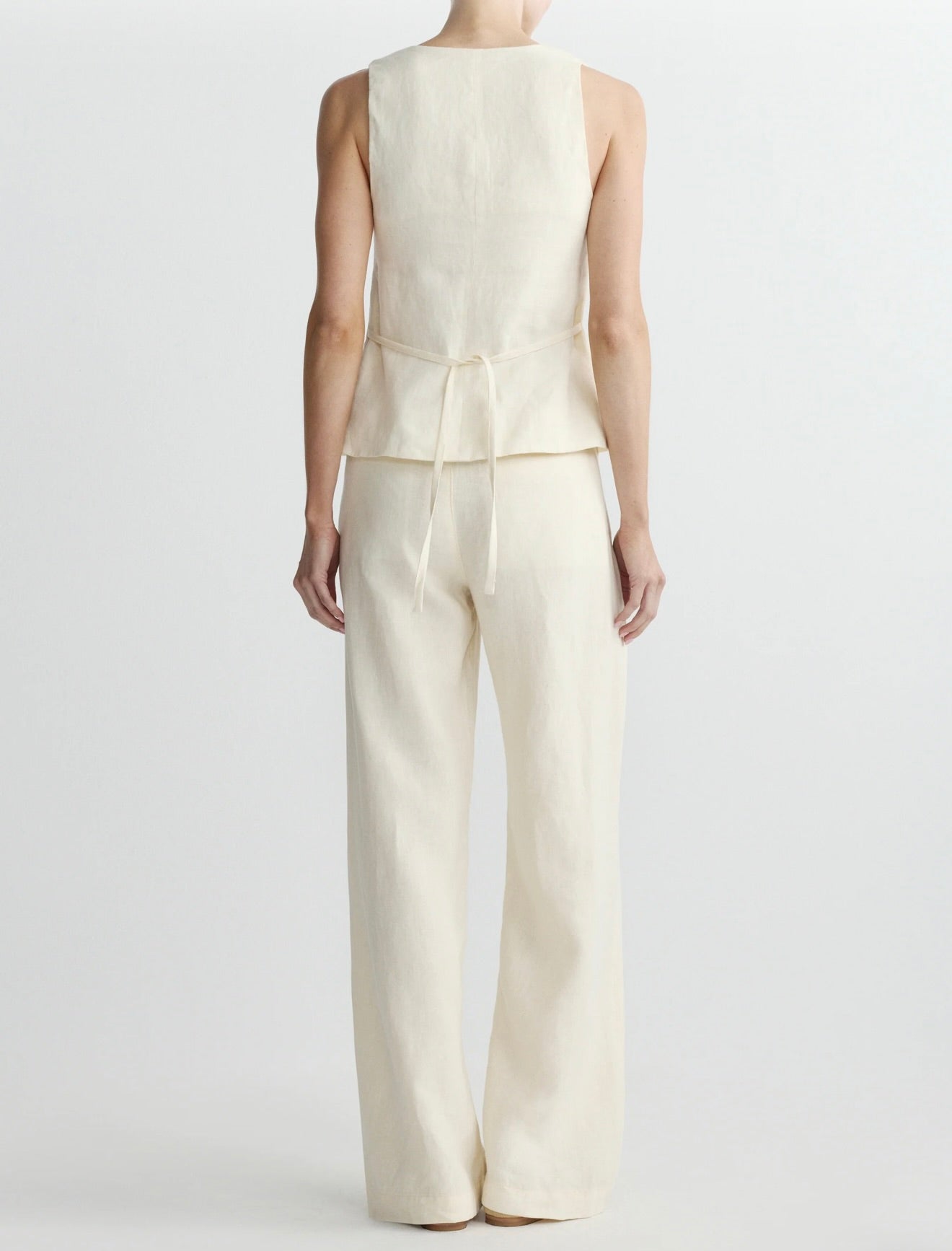 Cream-Hued Natural Fiber Wrinkle-Resistant Day-to-Night Trousers