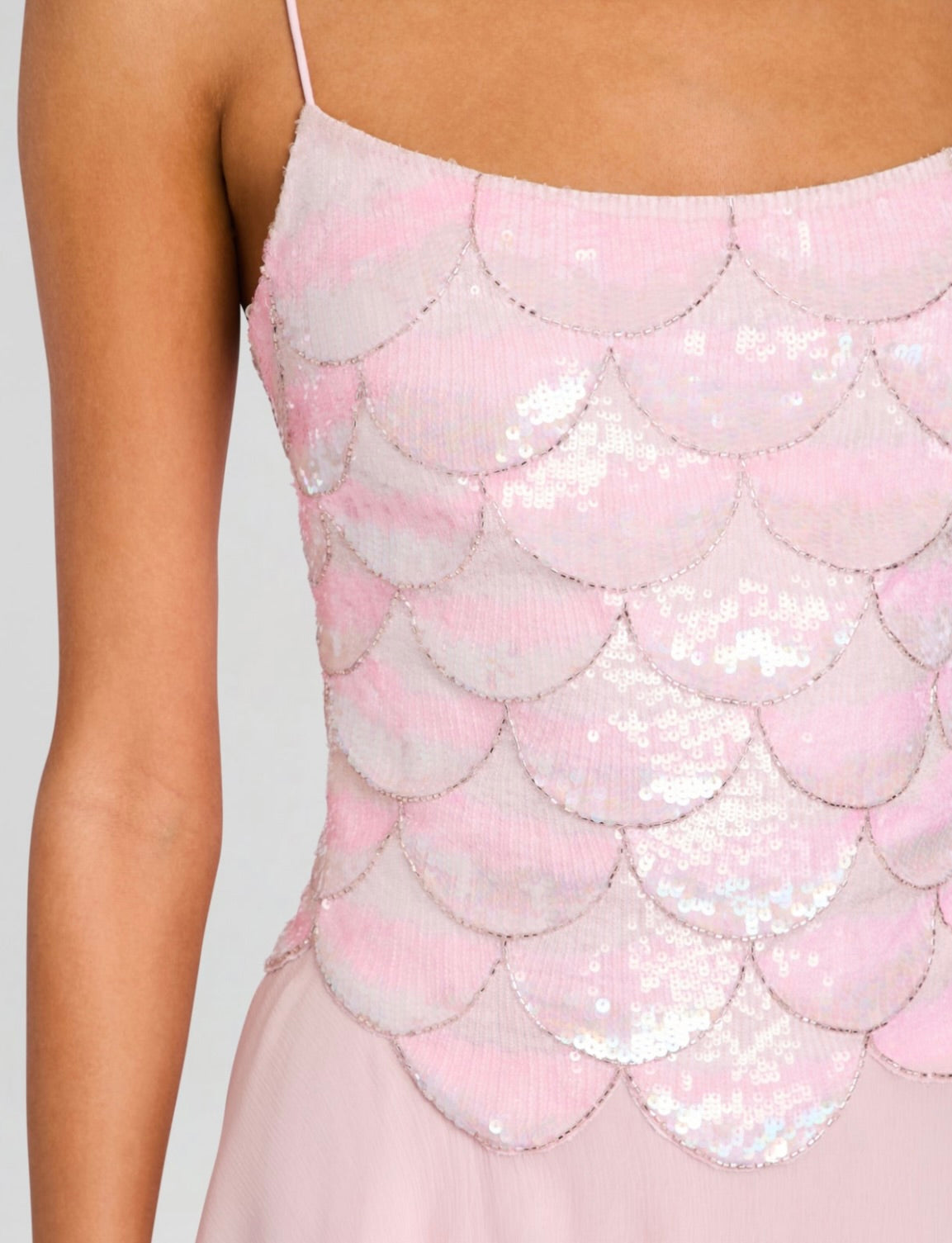 Rosa Scalloped Tiered