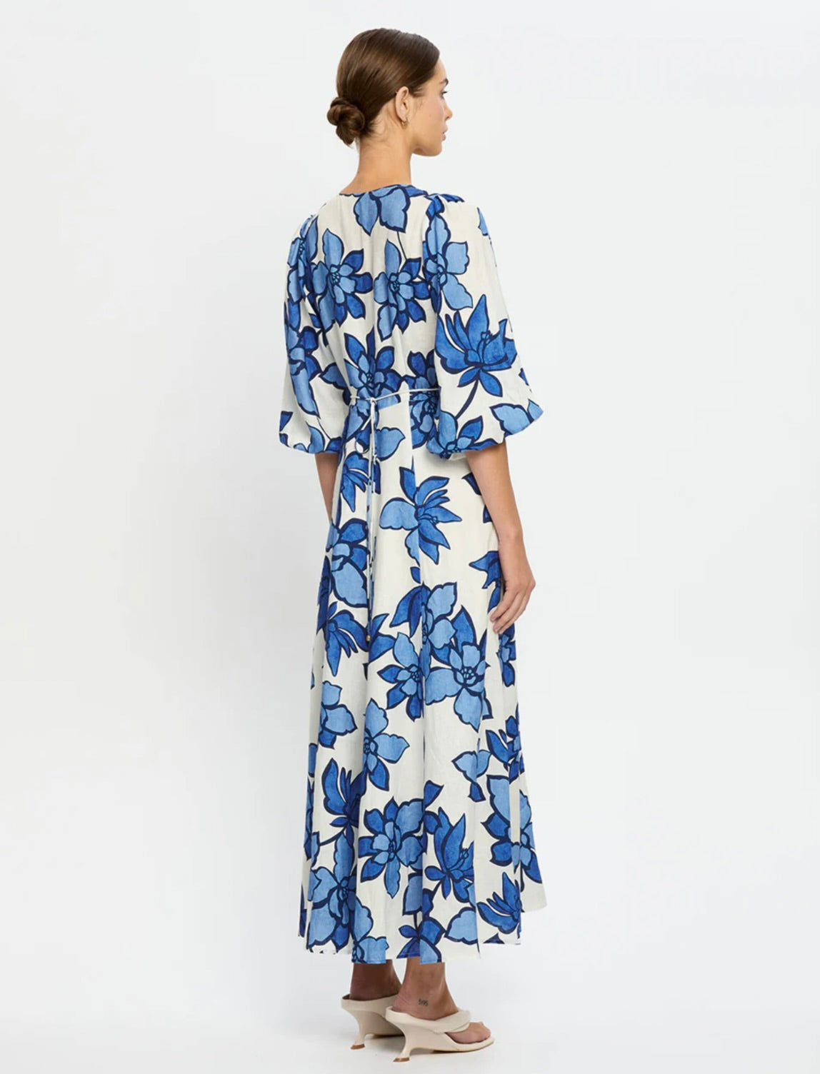Blue-White Hand-Drawn Linen