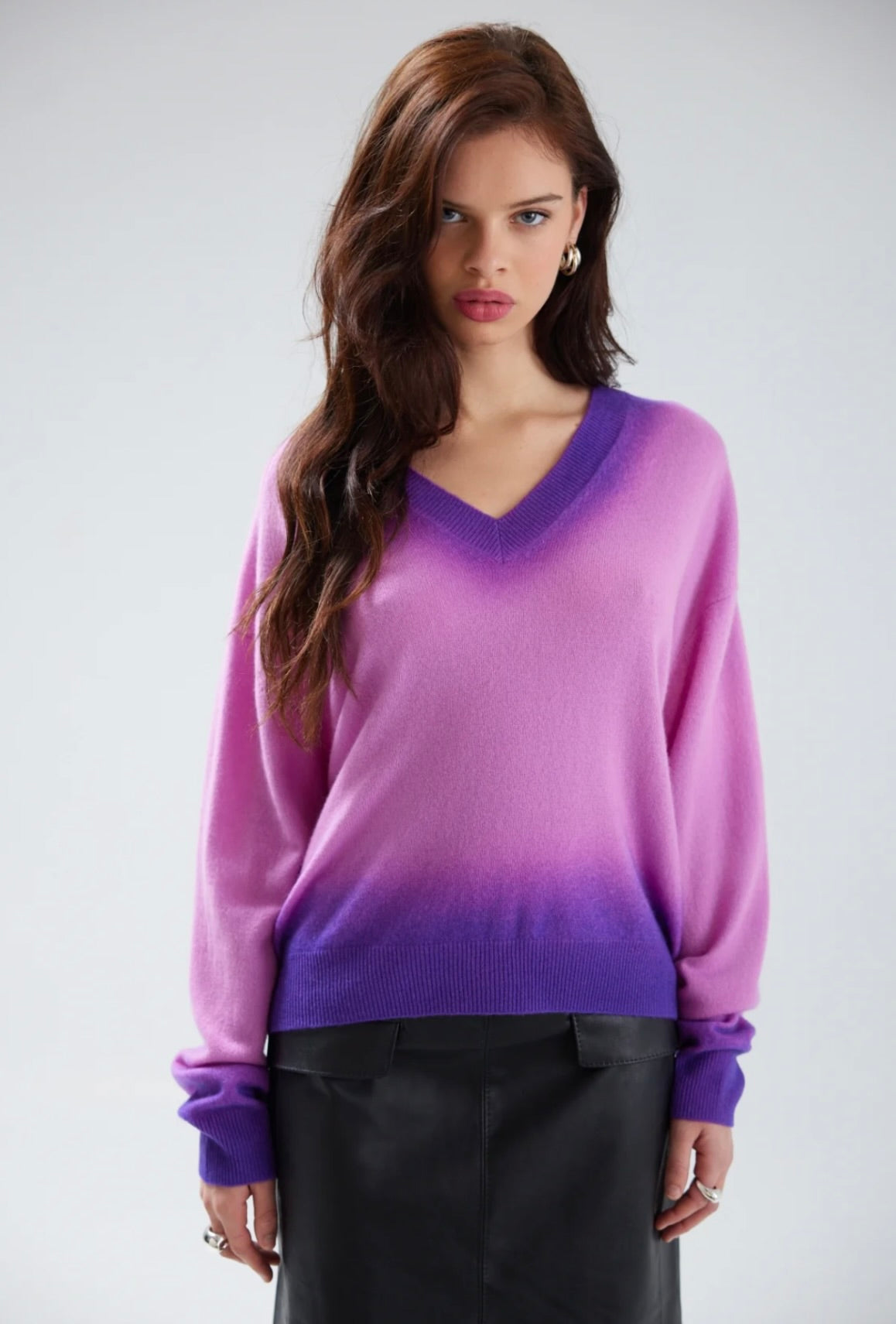 Bramble Cashmere Sweater with Dip Trim V-Neck