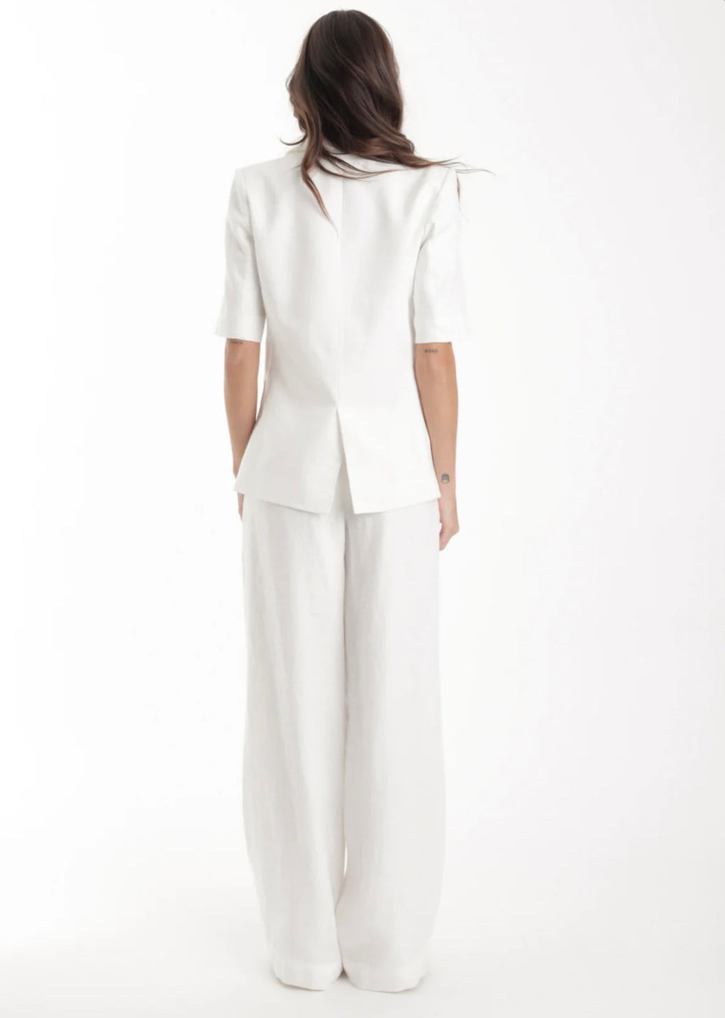 White Structured Shoulder Split Lapel Short-Sleeve Blazer