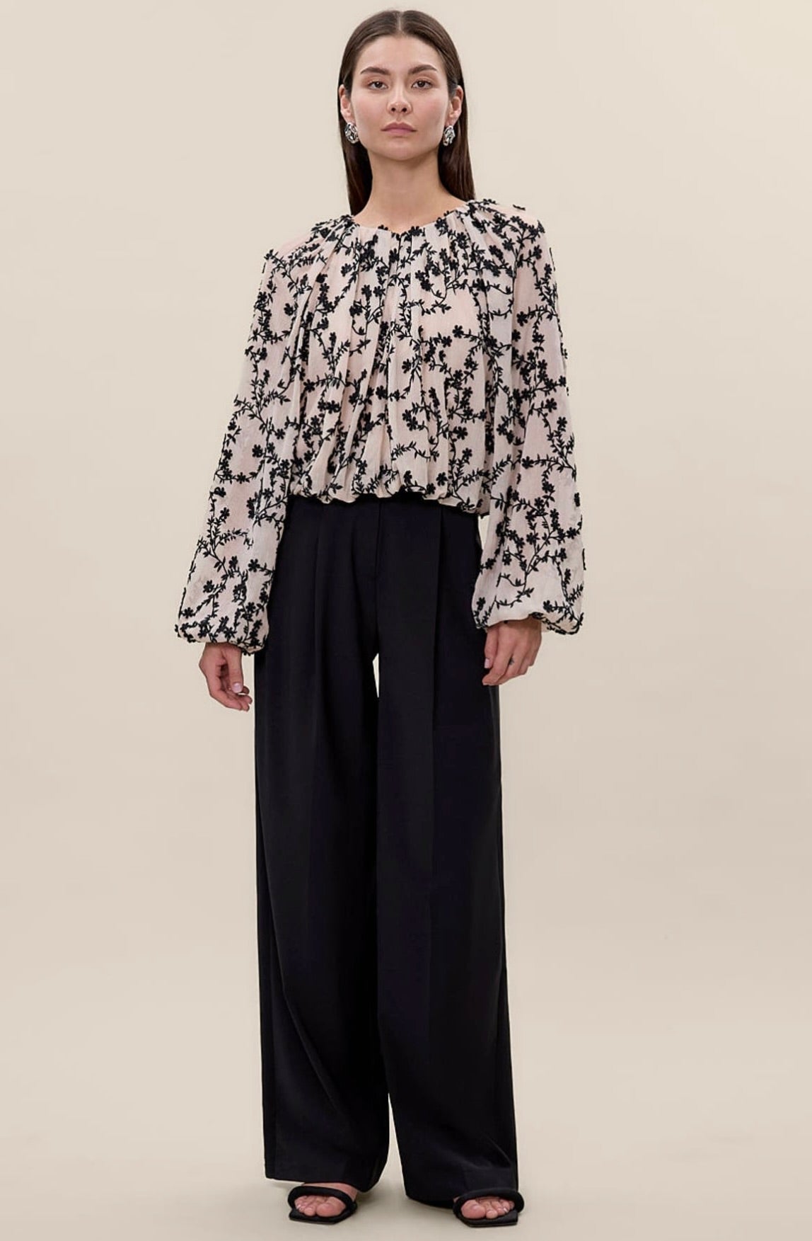 Black Low-Rise Wool Blend Pleated Trousers